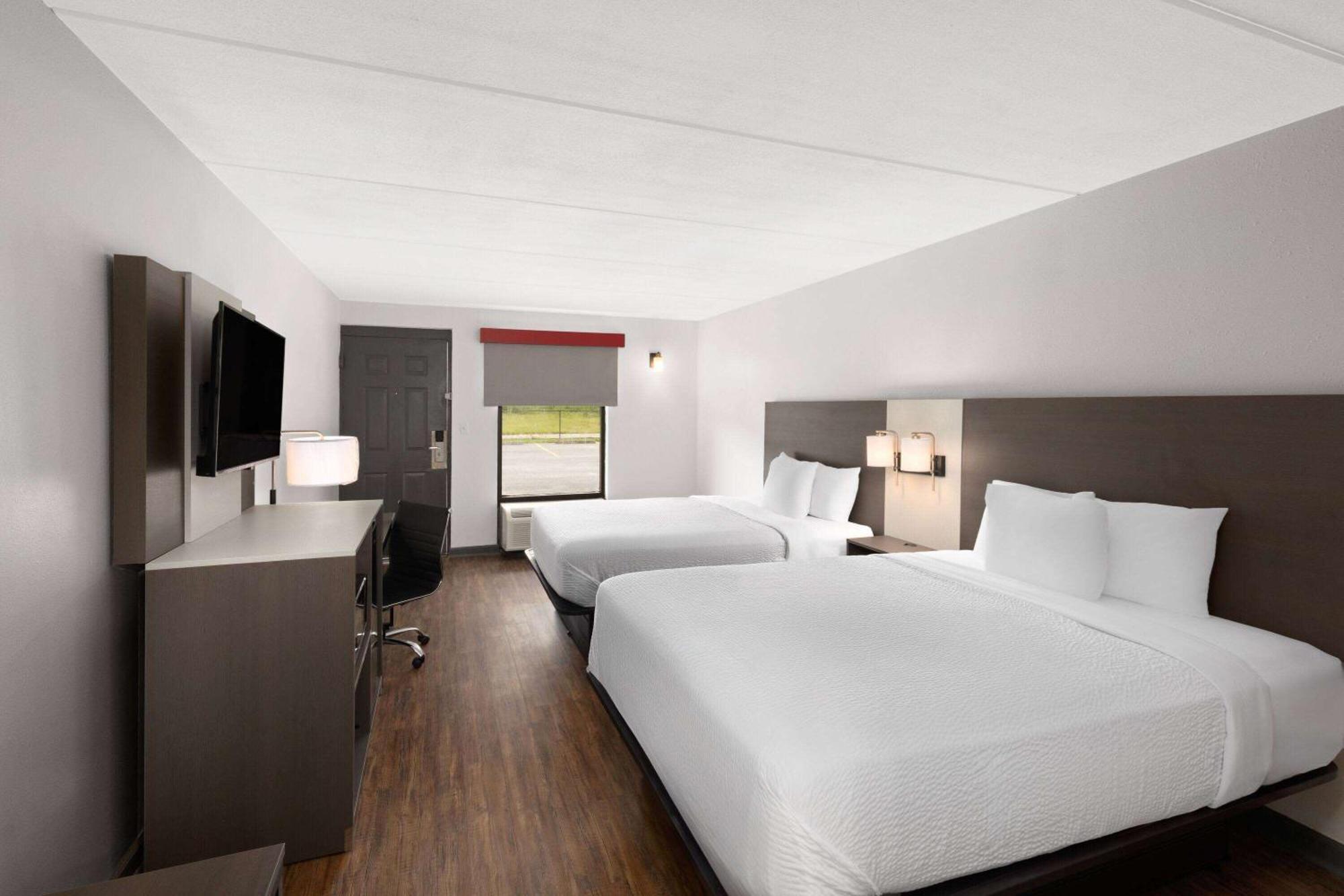 Ramada By Wyndham Bainbridge Hotel ภายนอก รูปภาพ