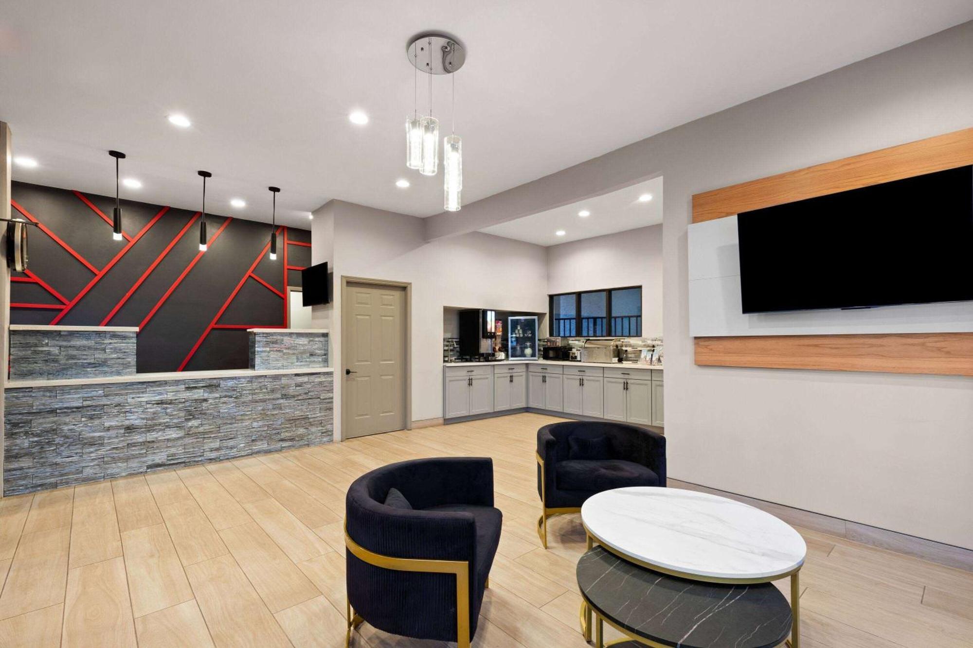 Ramada By Wyndham Bainbridge Hotel ภายนอก รูปภาพ