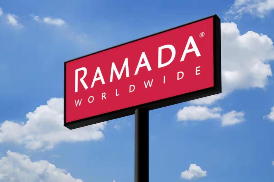 Ramada By Wyndham Bainbridge Hotel ภายนอก รูปภาพ